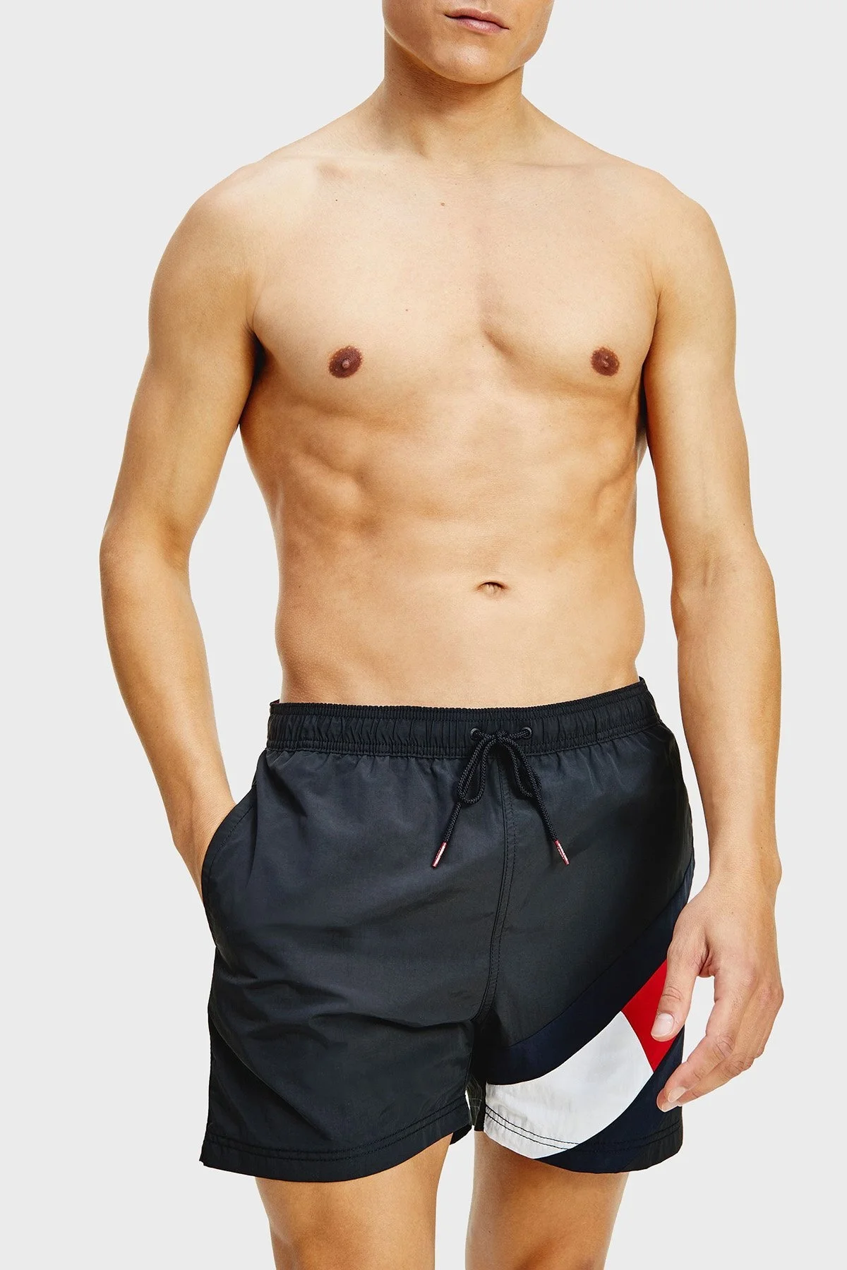 Tommy Hilfiger Logolu Deniz Şortu Belden Bağlamalı Cepli Slim Fit Erkek Mayo Short UM0UM02048 BDS SİYAH - 1