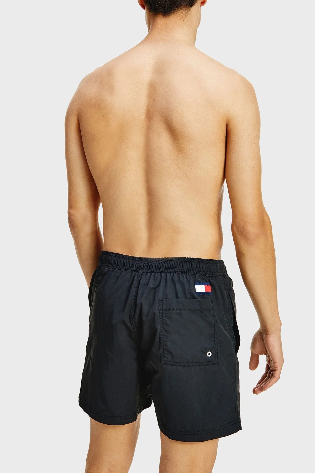 Tommy Hilfiger Logolu Deniz Şortu Belden Bağlamalı Cepli Slim Fit Erkek Mayo Short UM0UM02048 BDS SİYAH - 2