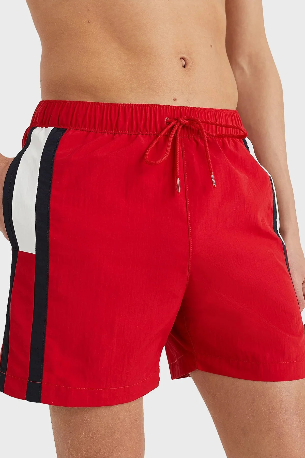 Tommy Hilfiger Logolu Deniz Şortu Belden Bağlamalı Slim Fit Cepli Erkek Mayo Short UM0UM02730 XLG KIRMIZI - 1