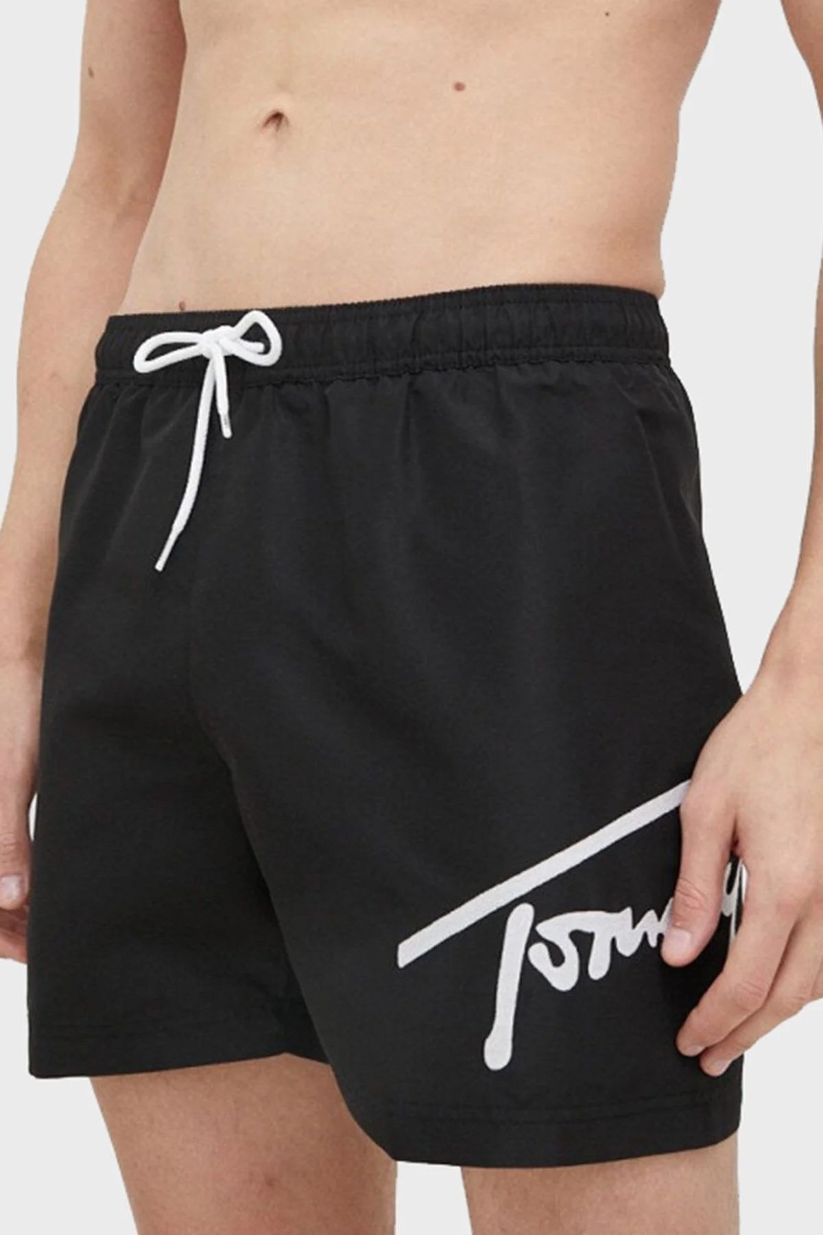 Tommy Hilfiger Logolu Deniz Şortu Belden Bağlamalı Slim Fit Erkek Mayo Short UM0UM02862 BDS SİYAH - 2