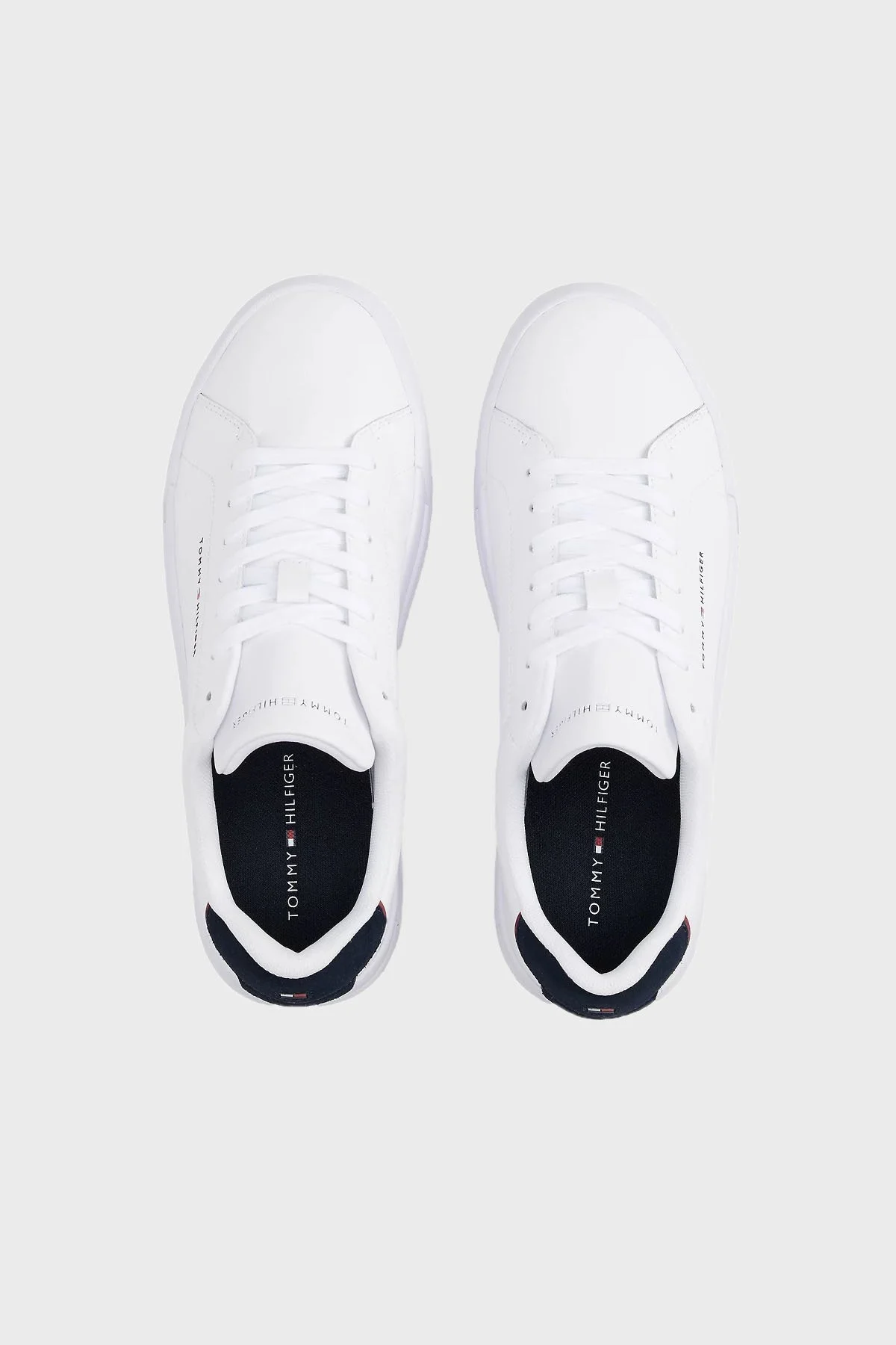 Tommy Hilfiger Logolu Deri Karışımlı Kalın Taban Sneaker Erkek Ayakkabı FM0FM05367 0LD BEYAZ - 12