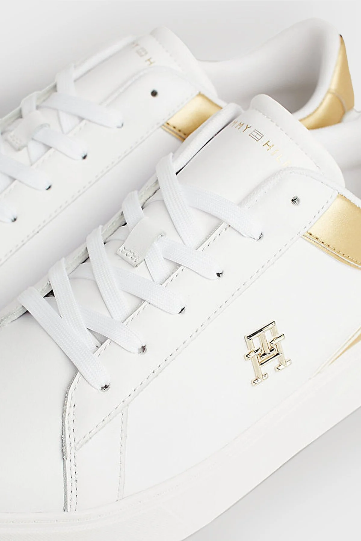 Tommy Hilfiger Logolu Deri Platform Sneaker Bayan Ayakkabı FW0FW08073 0K6 BEYAZ - 4