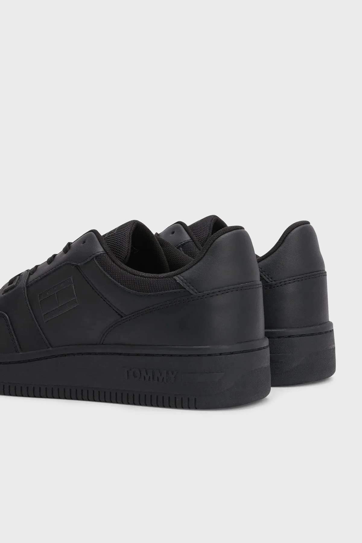 Tommy Hilfiger Logolu Deri Sneaker Erkek Ayakkabı EM0EM00955 0GK SİYAH - 3