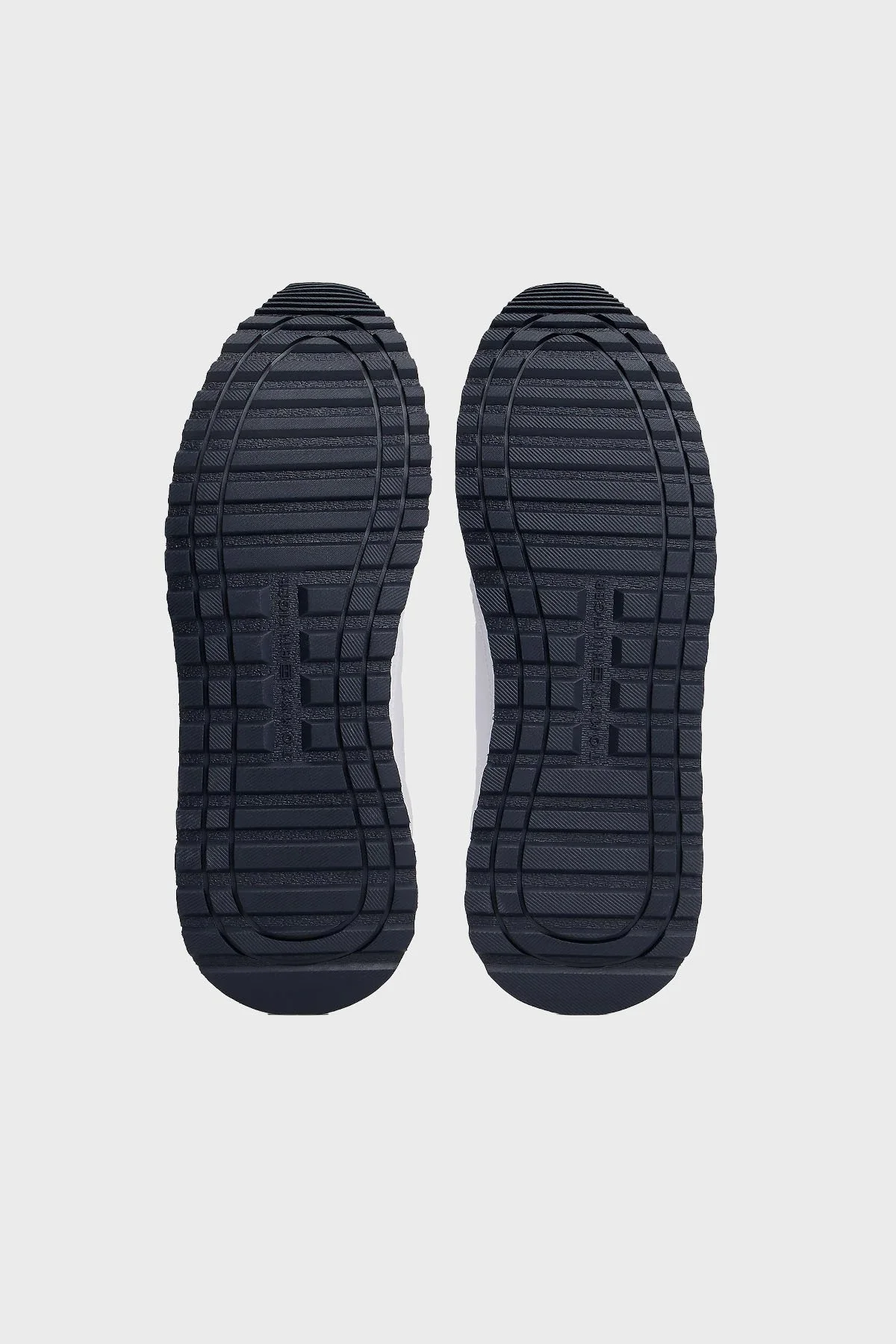 Tommy Hilfiger Logolu Deri Sneaker Erkek Ayakkabı FM0FM05637 YBS BEYAZ - 7