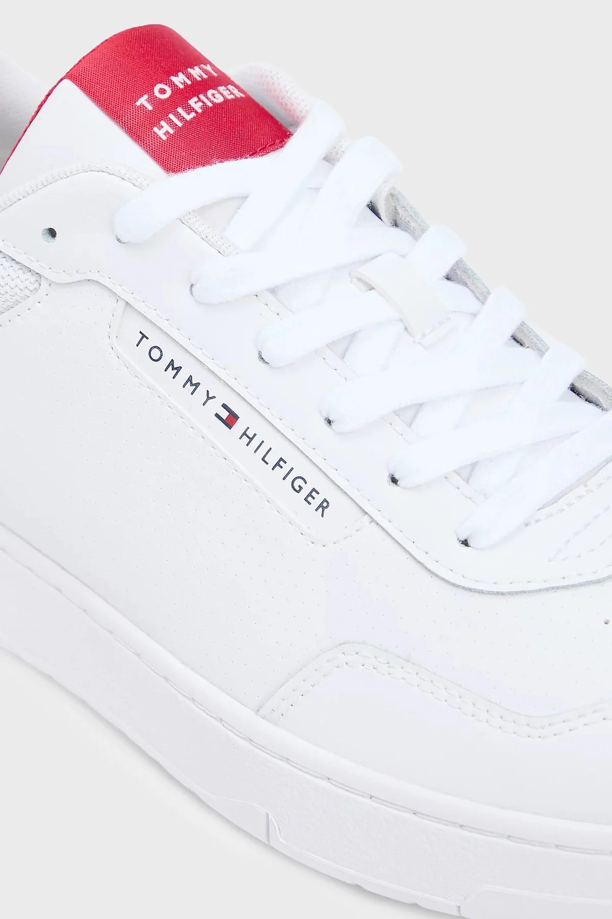 Tommy Hilfiger Logolu Deri Sneaker Erkek Ayakkabı FM0FM05868 YBS BEYAZ - 7