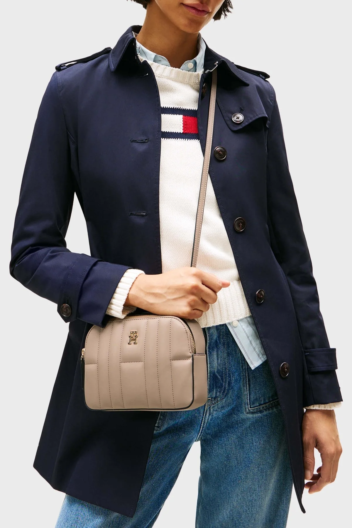Tommy Hilfiger Logolu Dikiş Detaylı Ayarlanabilir Askılı Bayan Çanta AW0AW17453 AFE BEJ - 2