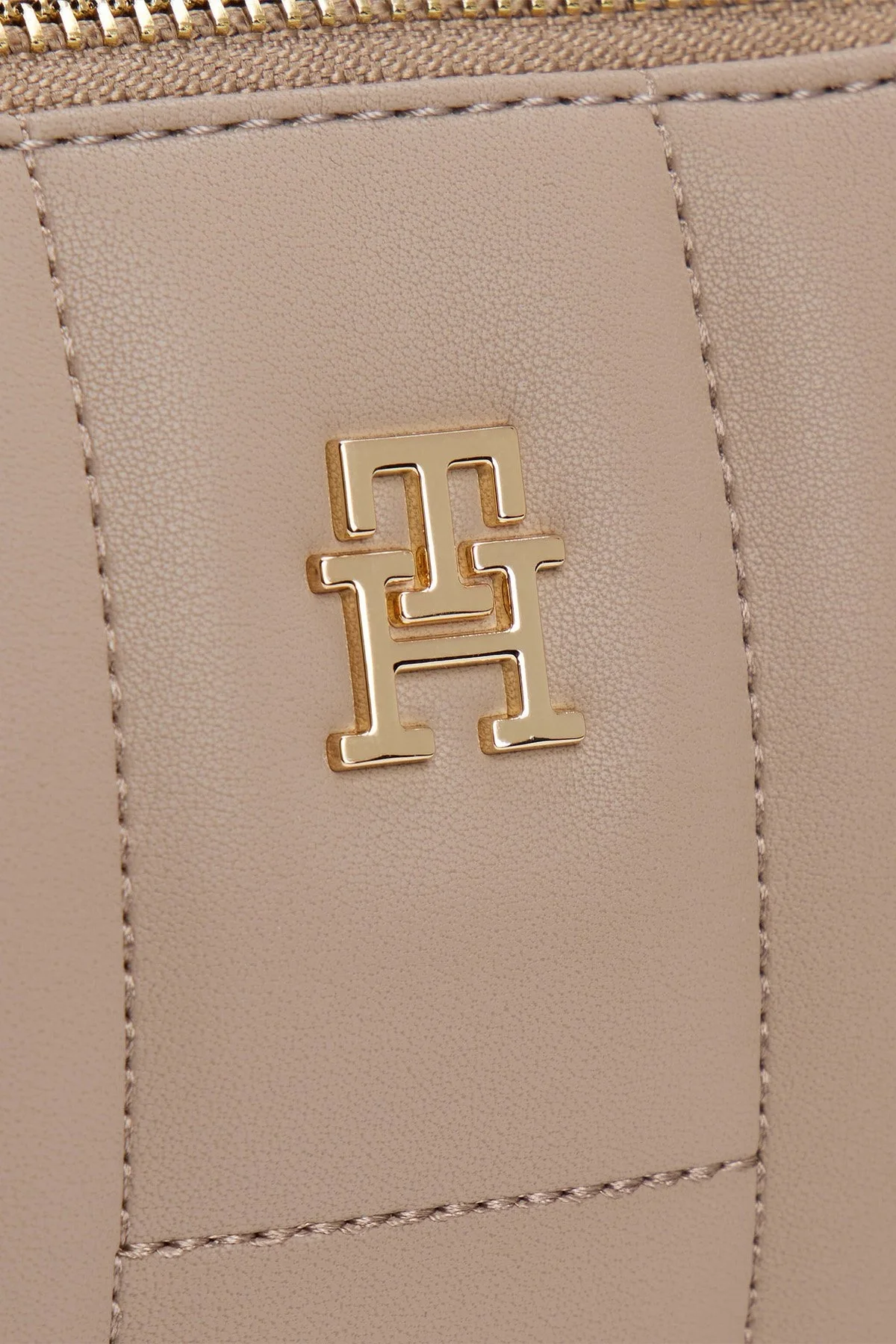 Tommy Hilfiger Logolu Dikiş Detaylı Ayarlanabilir Askılı Bayan Çanta AW0AW17453 AFE BEJ - 5