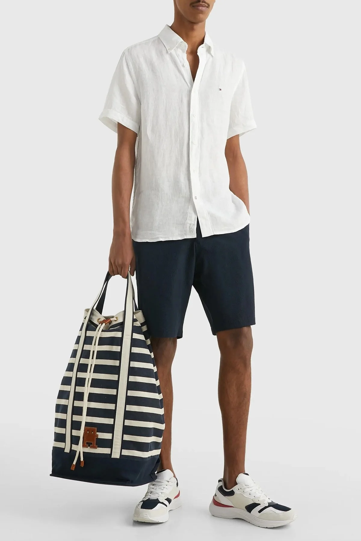 Tommy Hilfiger Logolu Düğmeli Yaka Kısa Kollu Regular Fit % 100 Keten Erkek Gömlek MW0MW30916 YCF BEYAZ - 4