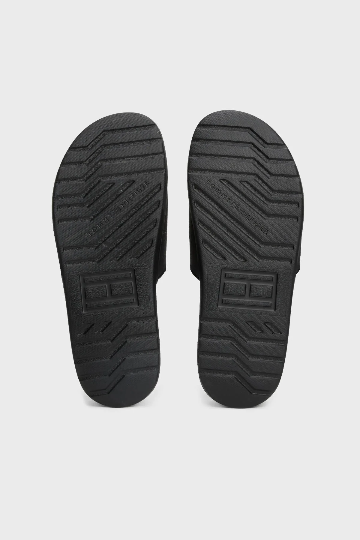Tommy Hilfiger Logolu Erkek Terlik FM0FM05430 BDS SİYAH - 12