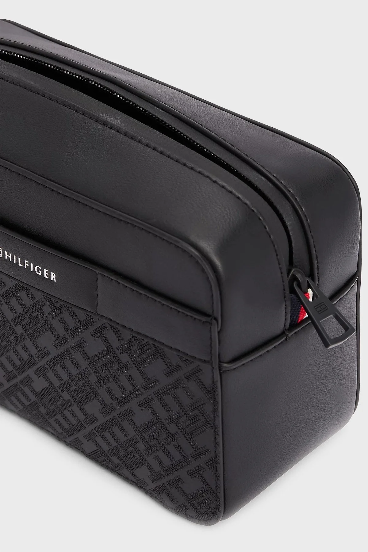 Tommy Hilfiger Logolu Femruarlı Küçük Erkek Çanta AM0AM13049 BDS SİYAH - 3