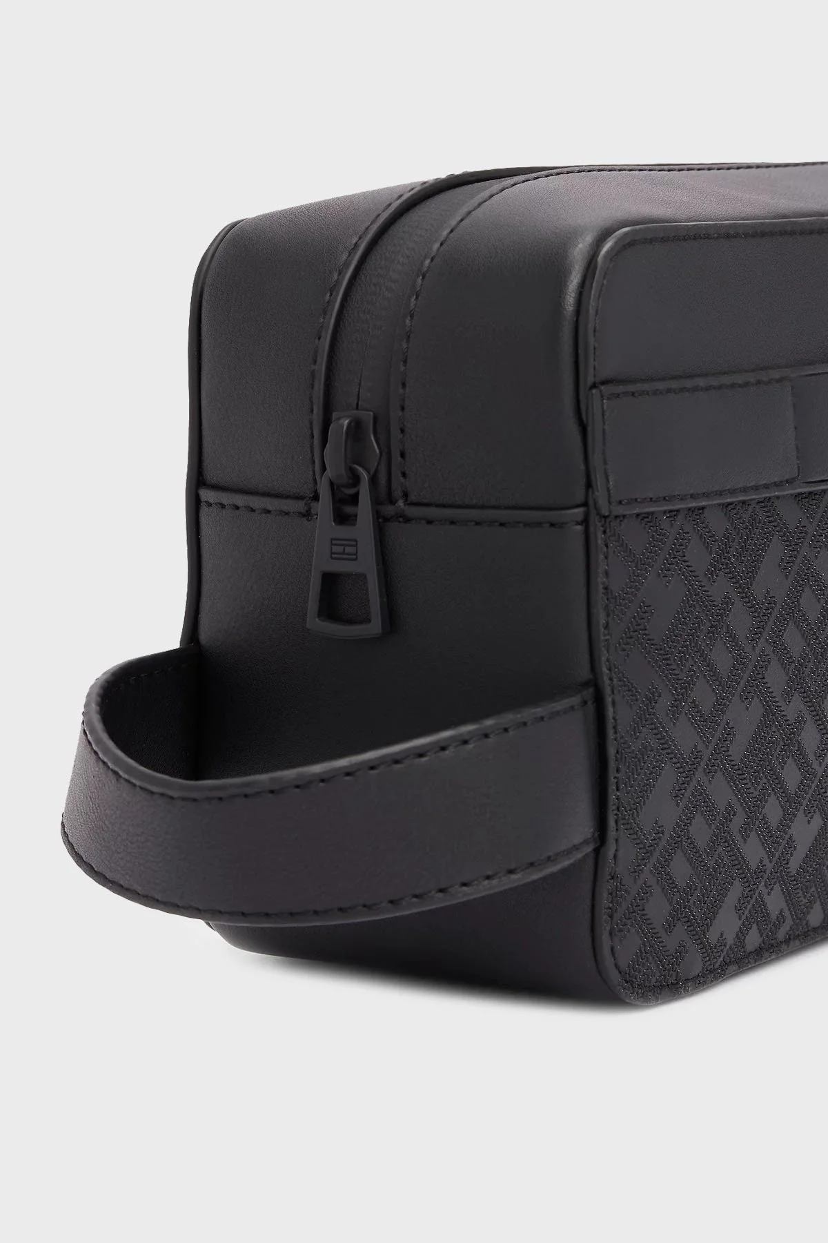 Tommy Hilfiger Logolu Femruarlı Küçük Erkek Çanta AM0AM13049 BDS SİYAH - 4