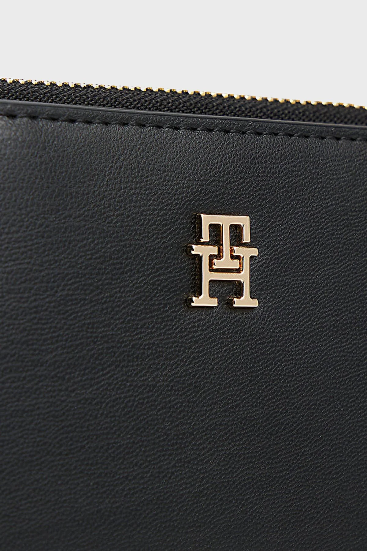Tommy Hilfiger Logolu Fermuar ve Çıtçıt Düğmeli Kadın Cüzdan AW0AW17742 BDS SİYAH - 3