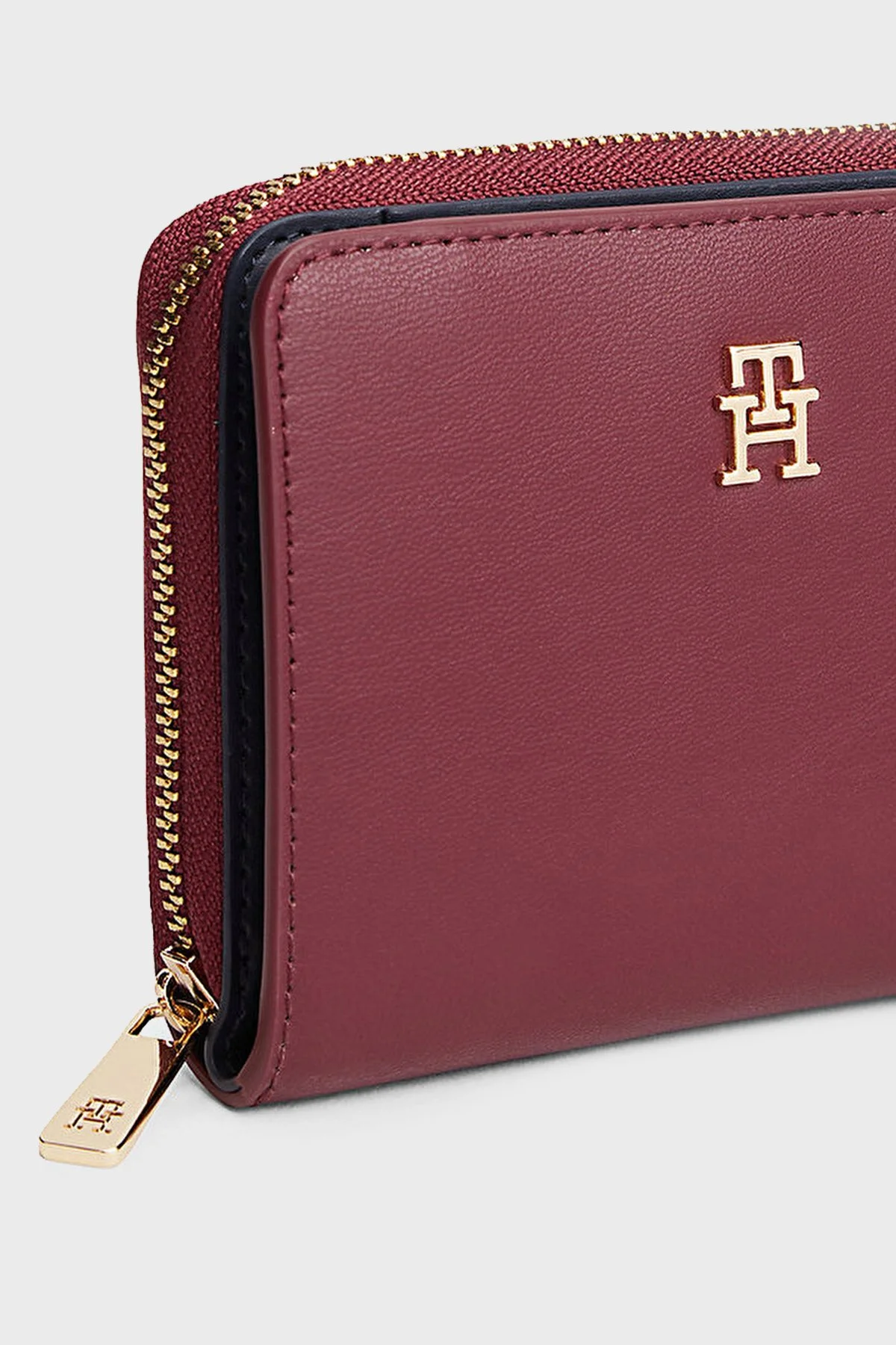 Tommy Hilfiger Logolu Fermuar ve Çıtçıt Düğmeli Bayan Cüzdan AW0AW17742 VLP BORDO - 3