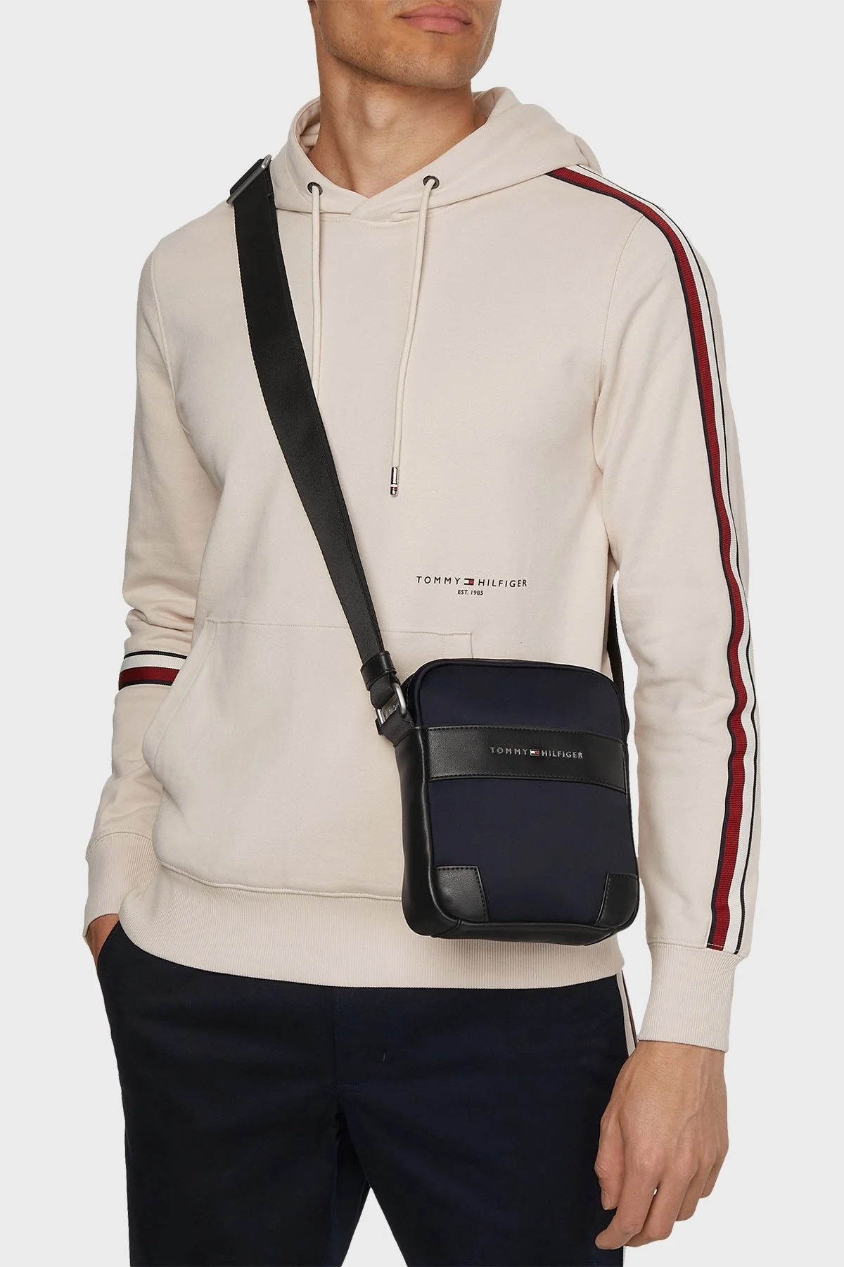 Tommy Hilfiger Logolu Fermuarlı Erkek Çanta AM0AM10570 DW6 LACİVERT - 2