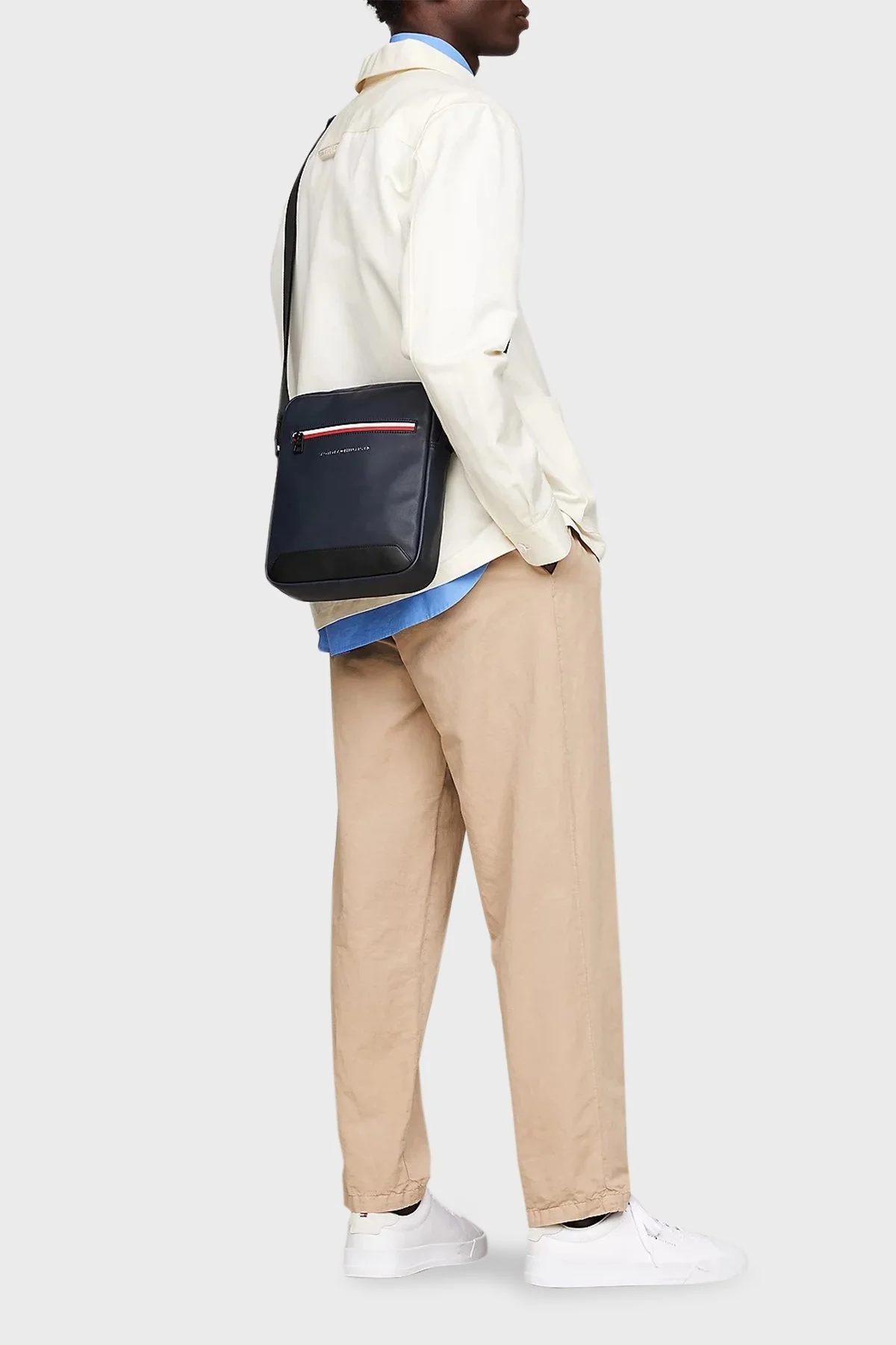 Tommy Hilfiger Logolu Fermuarlı Erkek Çanta AM0AM12199 DW6 LACİVERT - 2