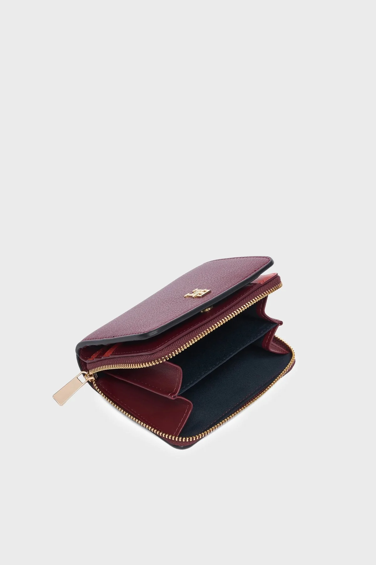 Tommy Hilfiger Logolu Fermuarlı Kadın Cüzdan AW0AW18758 GNE Bordo - 5