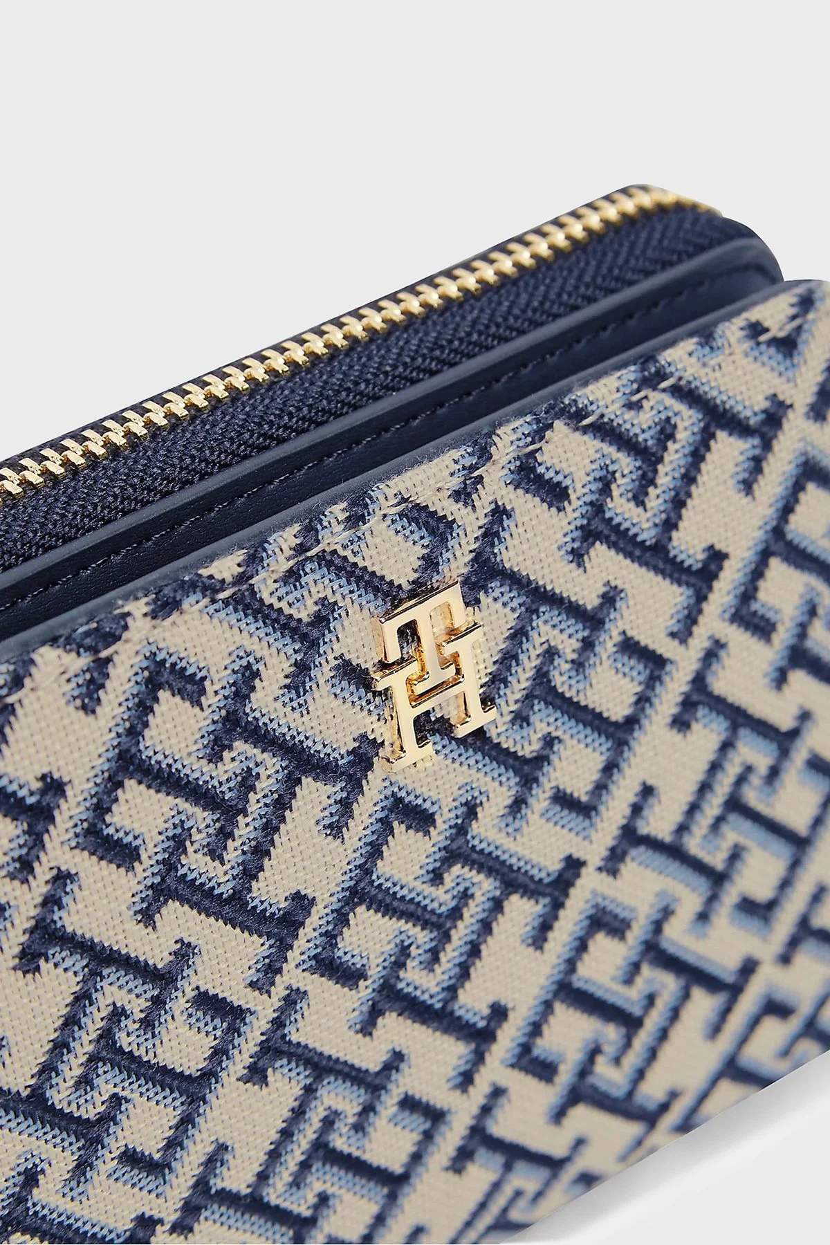 Tommy Hilfiger Logolu Fermuarlı Kadın Cüzdan AW0AW18759 0GY Bej-mavi - 3