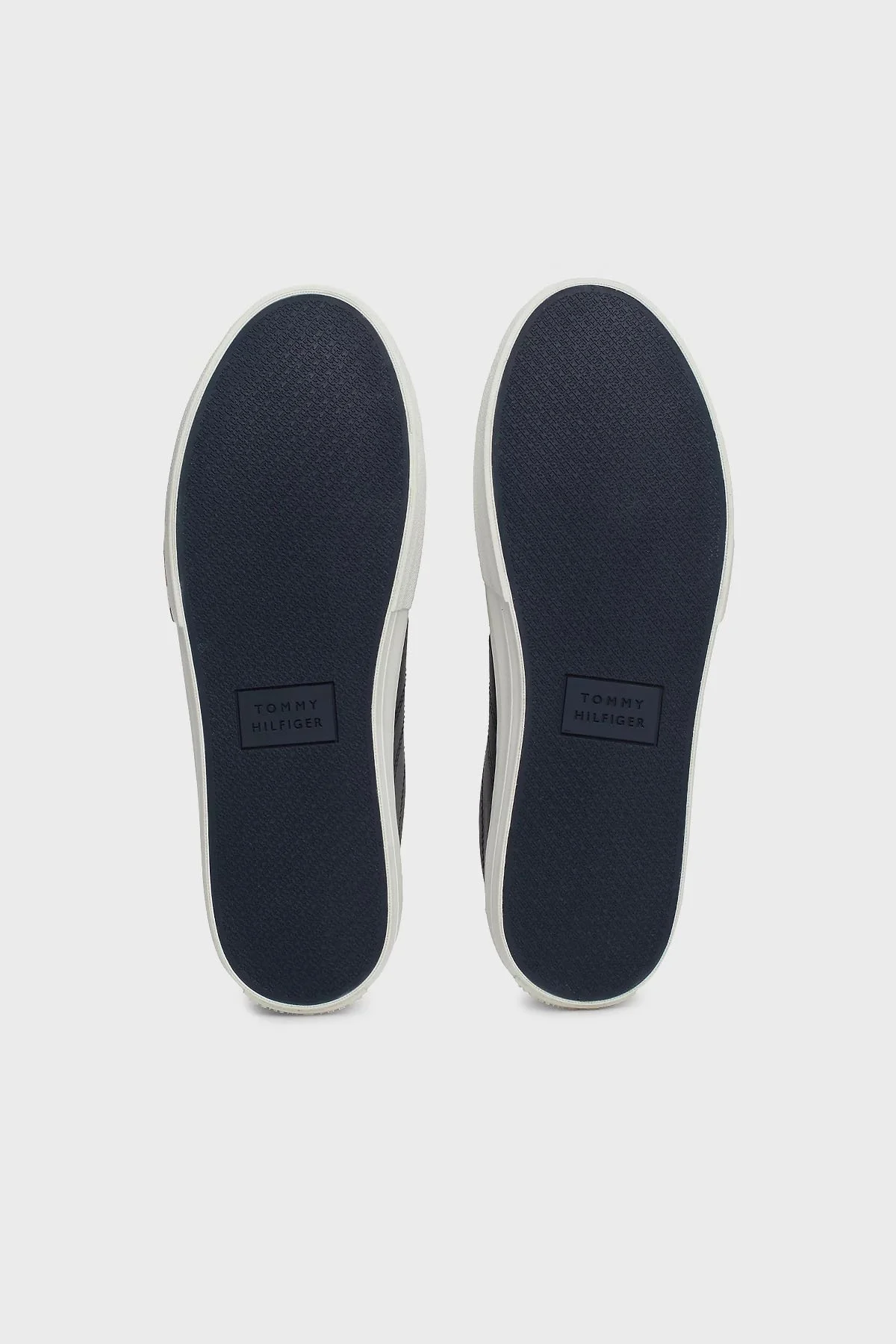 Tommy Hilfiger Logolu Hakiki Deri Senaker Erkek Ayakkabı FM0FM05201 DW5 LACİVERT - 14