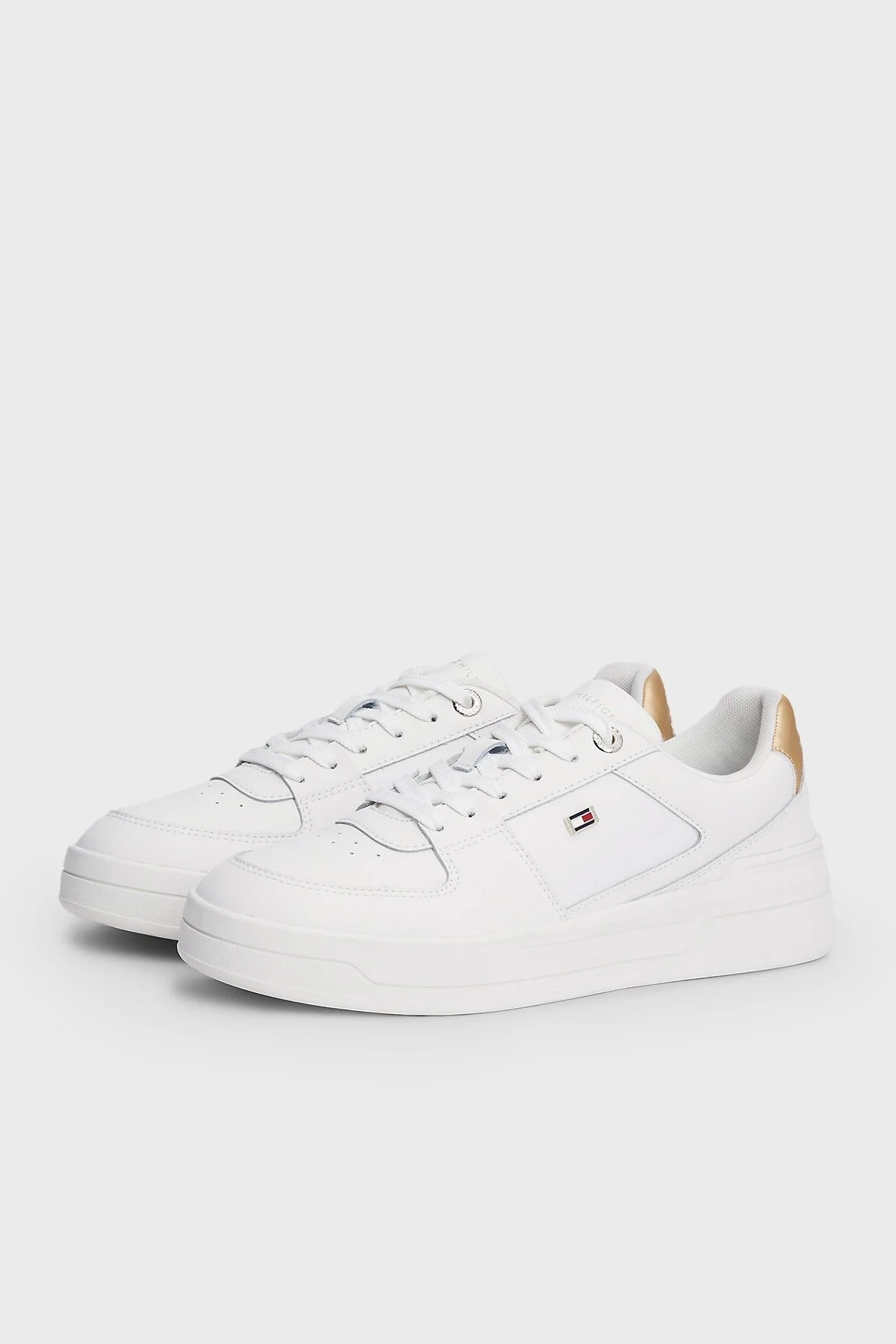 Tommy Hilfiger Logolu Kalın Tabanlı Deri Sneaker Bayan Ayakkabı FW0FW08076 YBL BEYAZ - 6