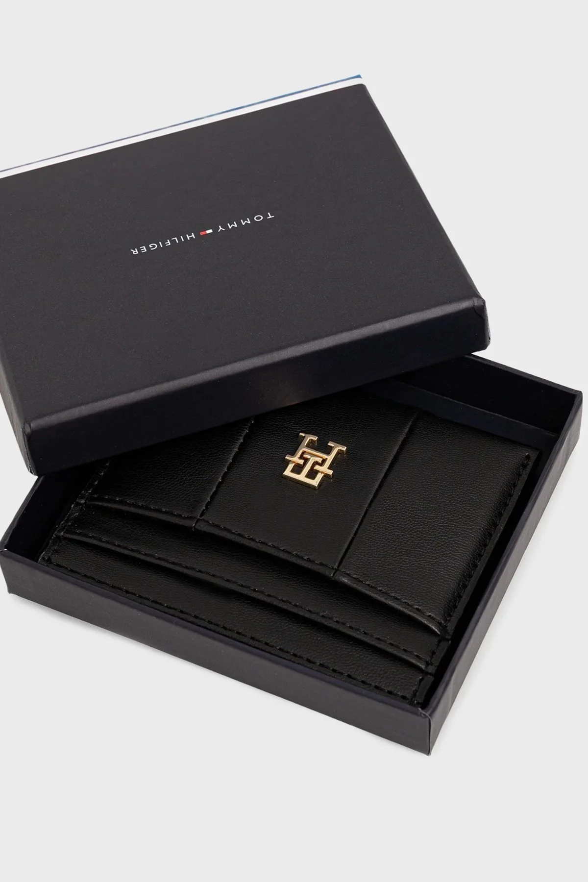 Tommy Hilfiger Logolu Kapitone Detaylı Bayan Kartlık AW0AW17745 BDS SİYAH - 3