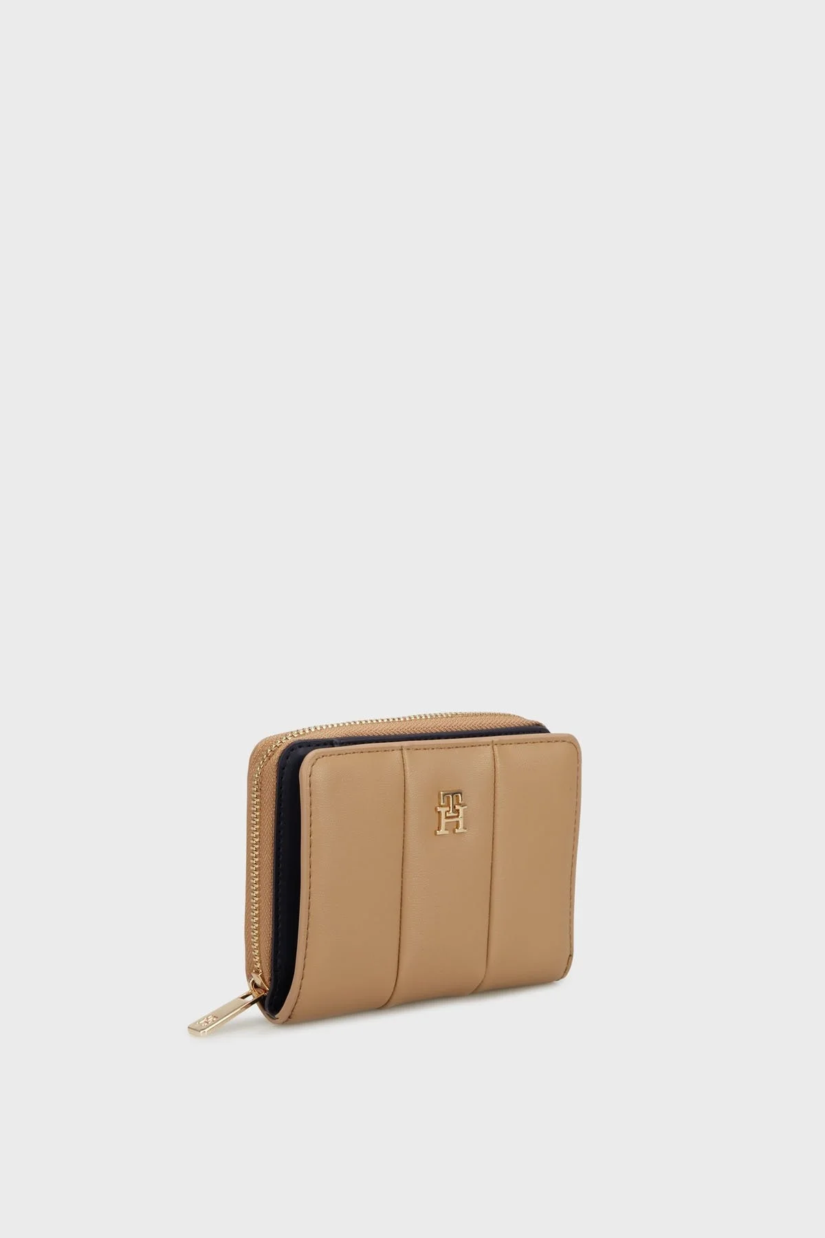 Tommy Hilfiger Logolu Kapitone Detaylı Fermuarlı Bayan Cüzdan AW0AW17746 RBC KOYU HAKİ - 3
