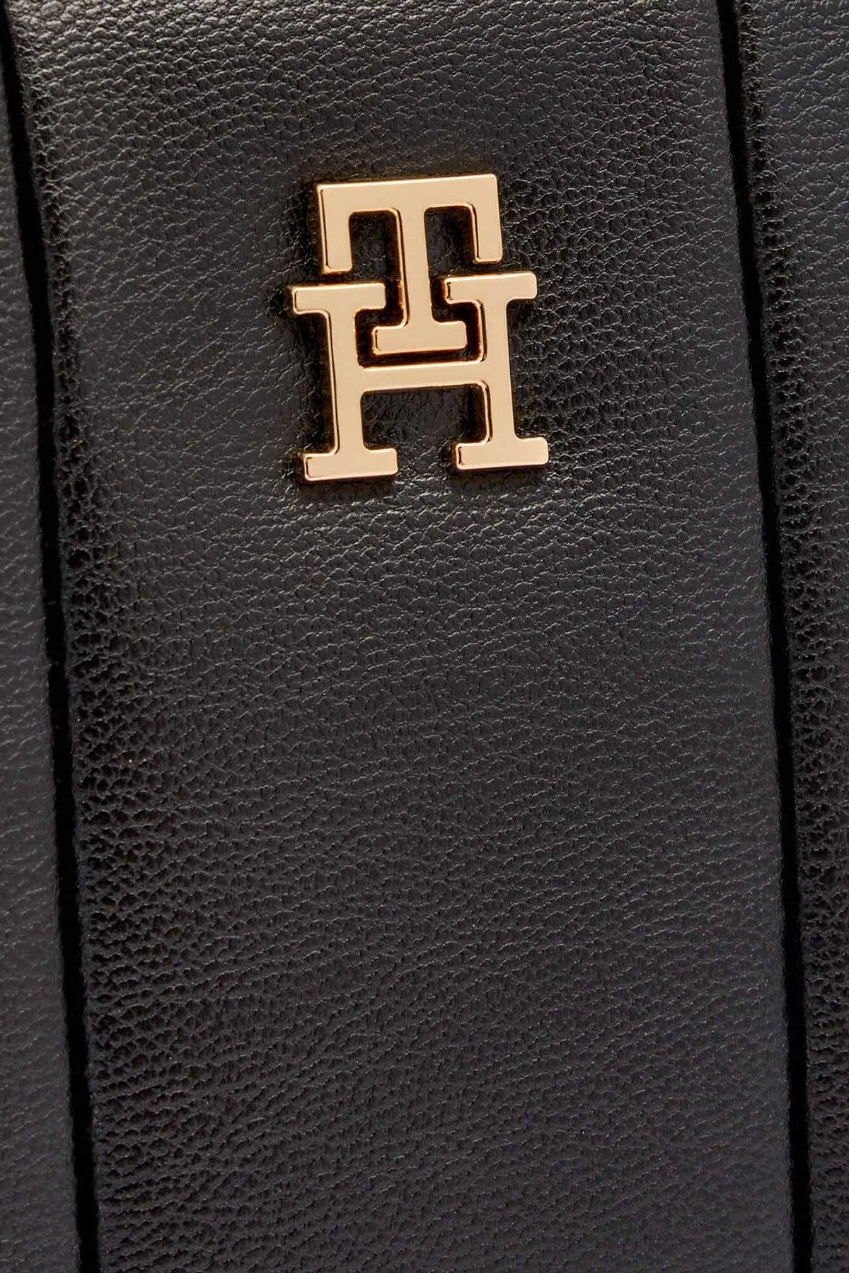 Tommy Hilfiger Logolu Kapitone Detaylı Fermuarlı Bayan Cüzdan AW0AW17747 BDS SİYAH - 5