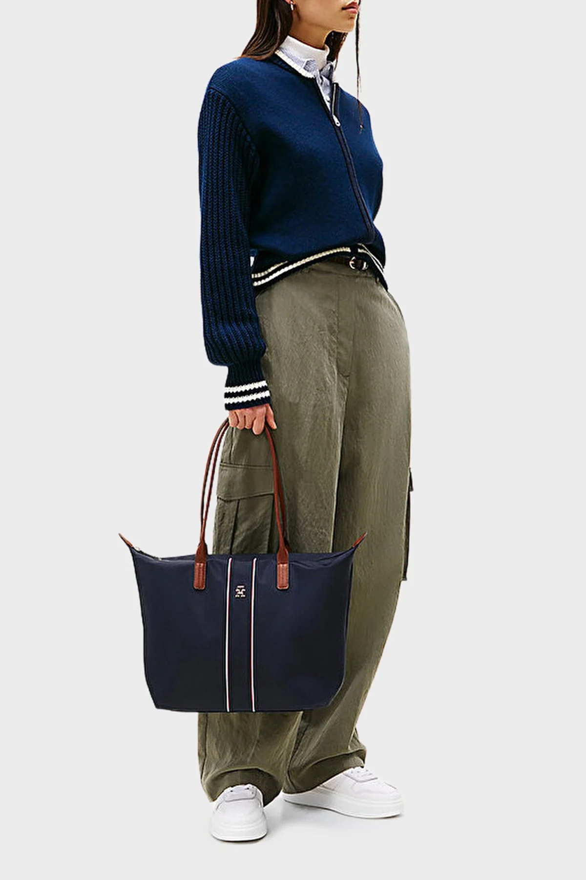 Tommy Hilfiger Logolu Omuz Askılı Tote Bayan Çanta AW0AW17706 0GY LACİVERT - 2