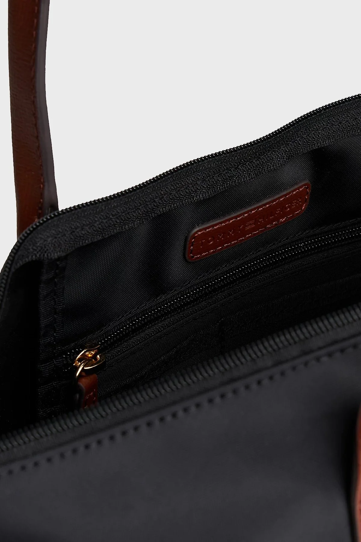 Tommy Hilfiger Logolu Omuz Askılı Tote Bayan Çanta AW0AW17711 BDS SİYAH - 3