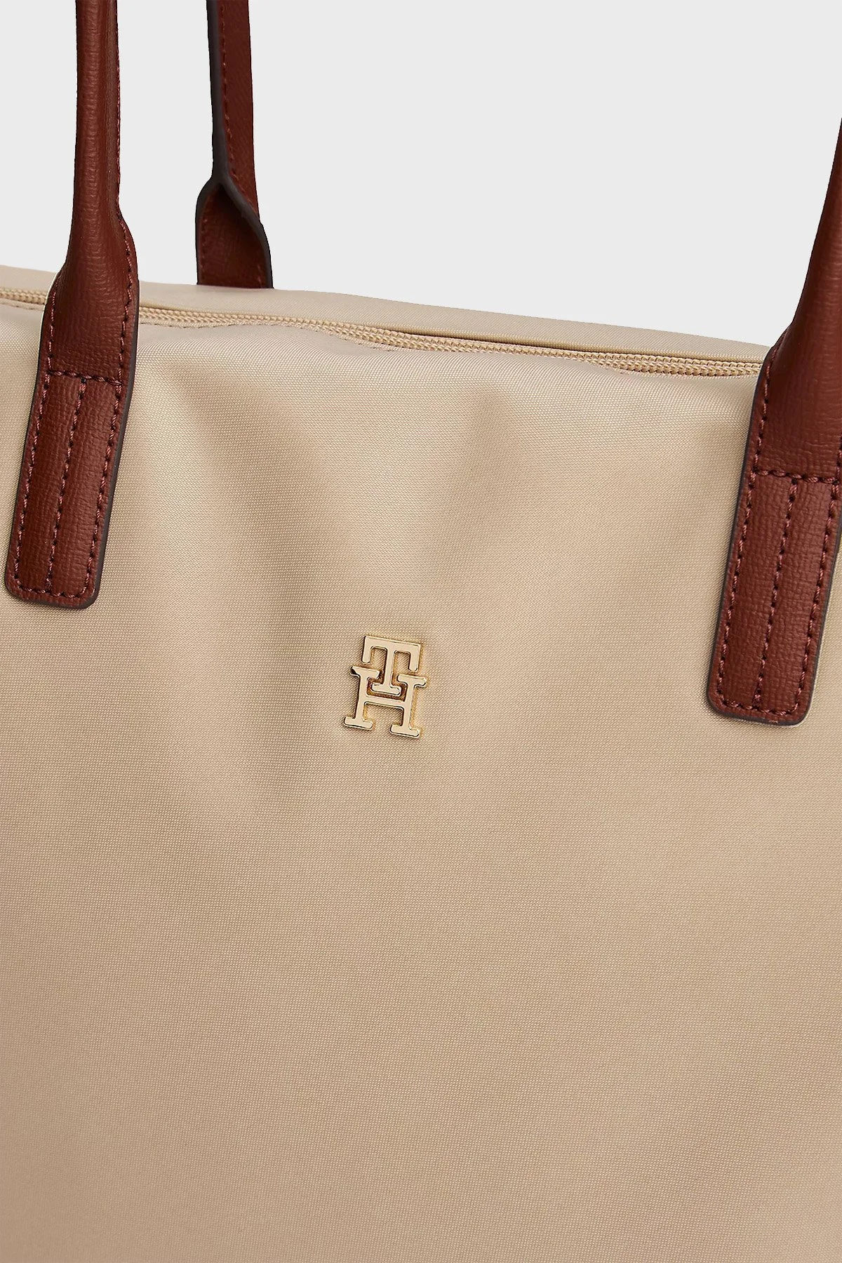 Tommy Hilfiger Logolu Omuz Askılı Tote Bayan Çanta AW0AW17711 RBT KUM - 5