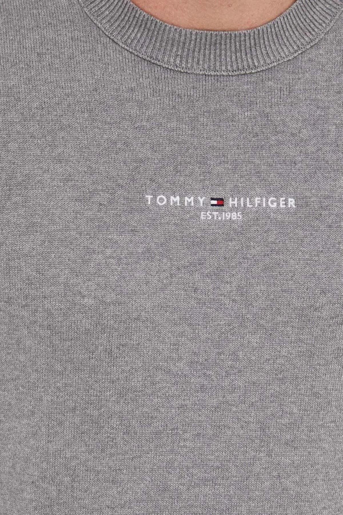 Tommy Hilfiger Logolu Organik Pamuklu Bisiklet Yaka Regular Fit Erkek Kazak MW0MW33108 P9V GRİ - 4
