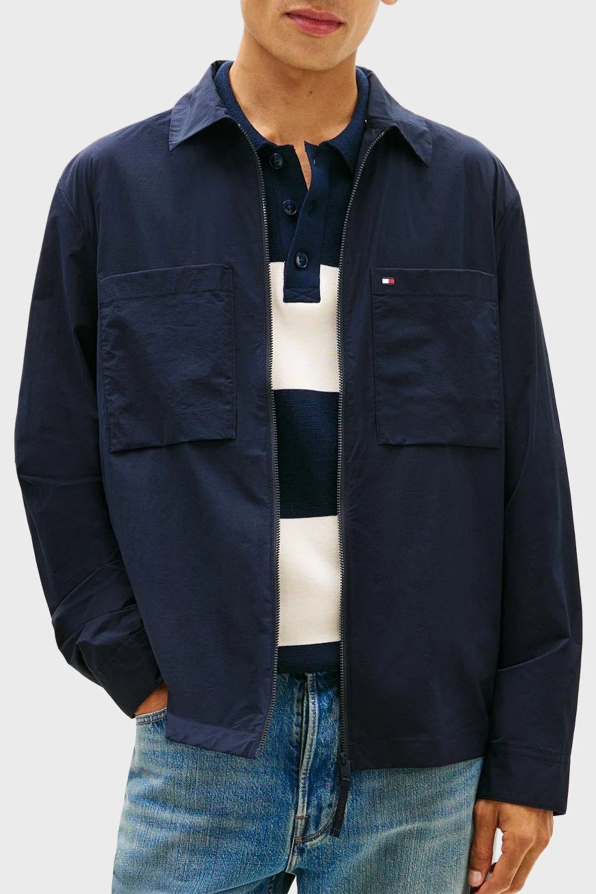 Tommy Hilfiger Logolu Pamuk Karışımlı Relaxed Fit Fermuarlı Erkek Mont MW0MW42586 DW5 LACİVERT - 1