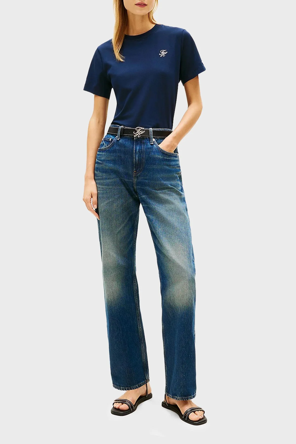 Tommy Hilfiger Logolu Pamuklu Regular Fit Bisiklet Yaka Bayan T Shirt WW0WW48699 C1G LACİVERT - 2