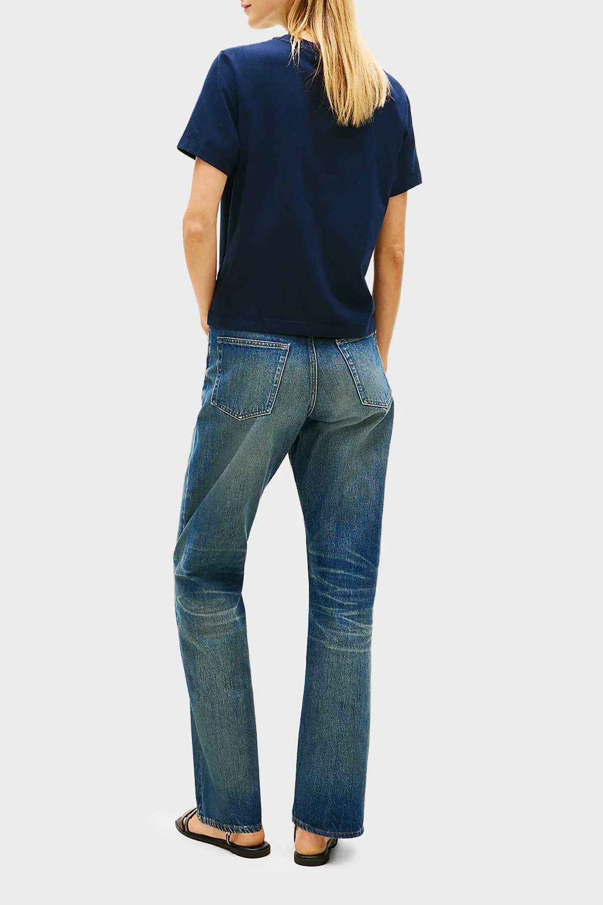 Tommy Hilfiger Logolu Pamuklu Regular Fit Bisiklet Yaka Bayan T Shirt WW0WW48699 C1G LACİVERT - 3