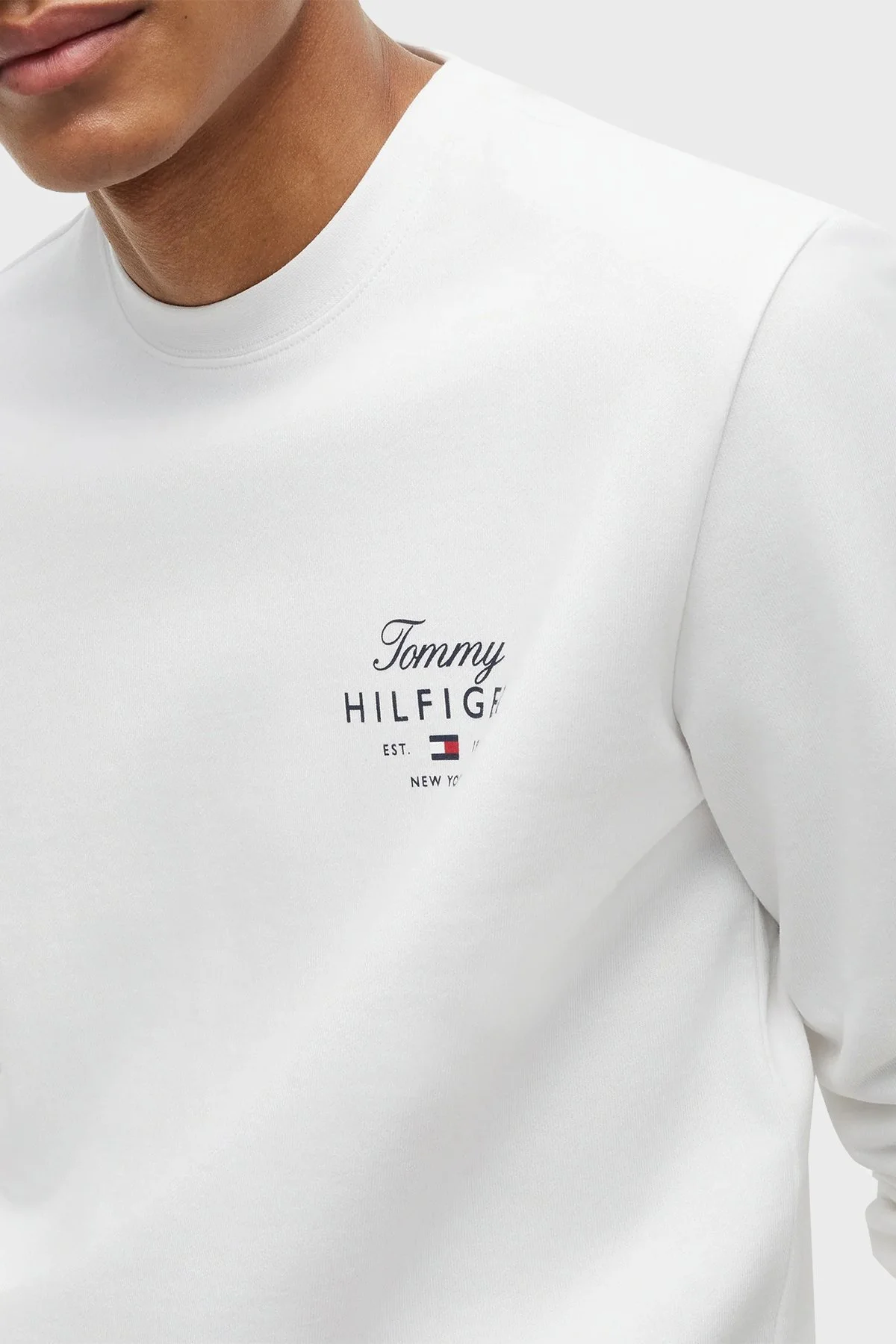 Tommy Hilfiger Logolu Pamuklu Regular Fit Bisiklet Yaka Erkek Sweat MW0MW43218 YBR Beyaz - 4