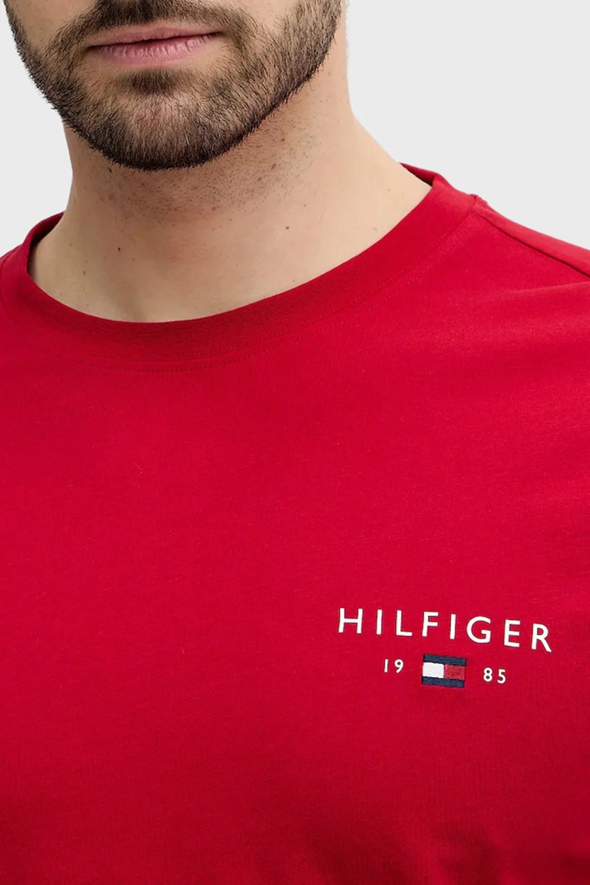 Tommy Hilfiger Logolu Pamuklu Regular Fit Bisiklet Yaka Erkek T Shirt MW0MW41456 XLD KIRMIZI - 4