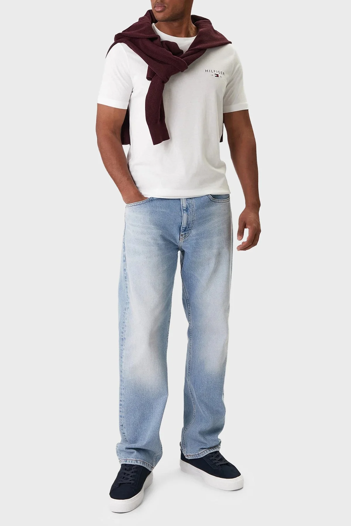 Tommy Hilfiger Logolu Pamuklu Regular Fit Bisiklet Yaka Erkek T Shirt MW0MW41456 YBR Beyaz - 2