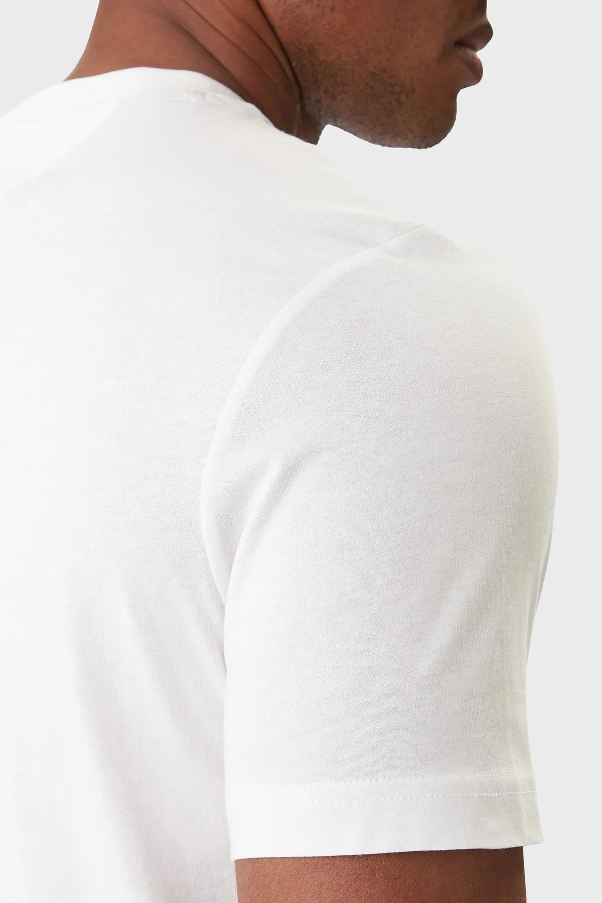 Tommy Hilfiger Logolu Pamuklu Regular Fit Bisiklet Yaka Erkek T Shirt MW0MW41456 YBR Beyaz - 5