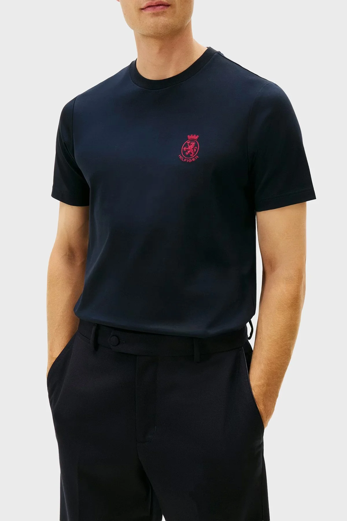 Tommy Hilfiger Logolu Pamuklu Regular Fit Bisiklet Yaka Erkek T Shirt MW0MW42854 DW5 LACİVERT - 1