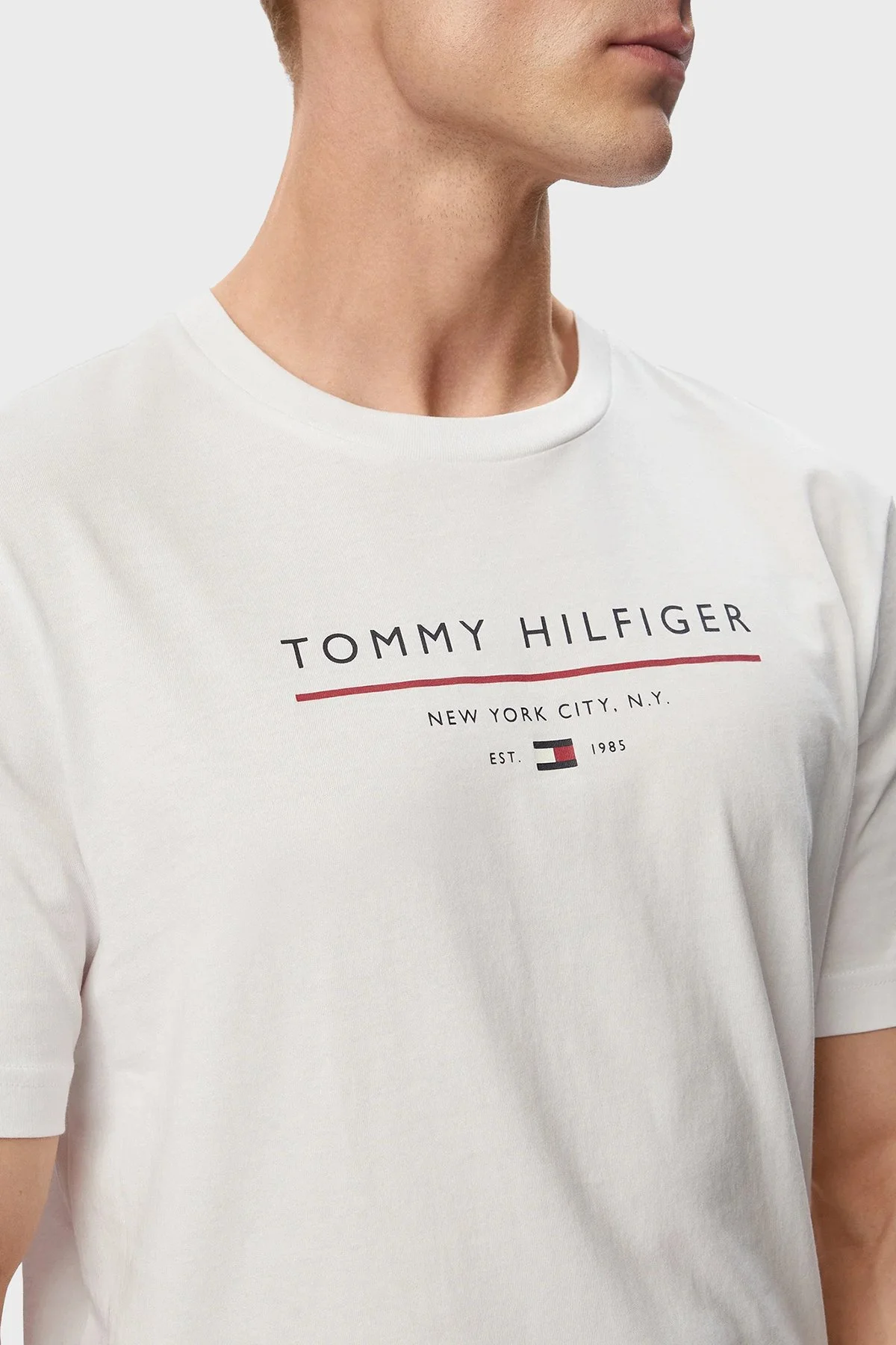 Tommy Hilfiger Logolu Pamuklu Regular Fit Bisiklet Yaka Erkek T Shirt MW0MW44359 YBR Beyaz - 5