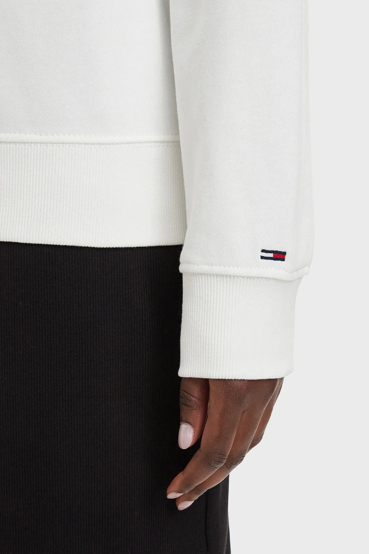 Tommy Hilfiger Logolu Pamuklu Regular Fit Bisiklet Yaka Kadın Sweat DW0DW22829 YBL Beyaz - 5