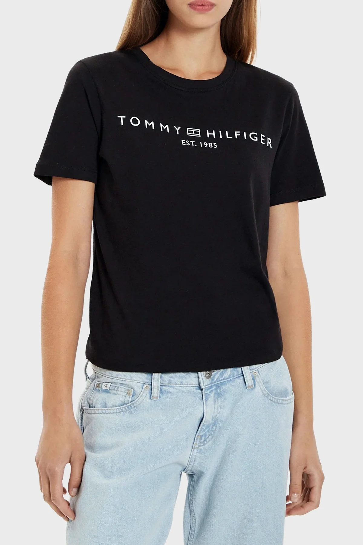 Tommy Hilfiger Logolu Pamuklu Regular Fit Bisiklet Yaka Kadın T Shirt WW0WW40276 BDS Siyah - 1