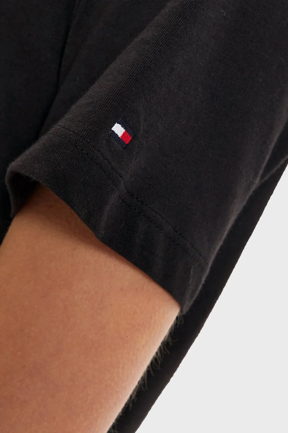 Tommy Hilfiger Logolu Pamuklu Regular Fit Bisiklet Yaka Kadın T Shirt WW0WW40276 BDS Siyah - 4