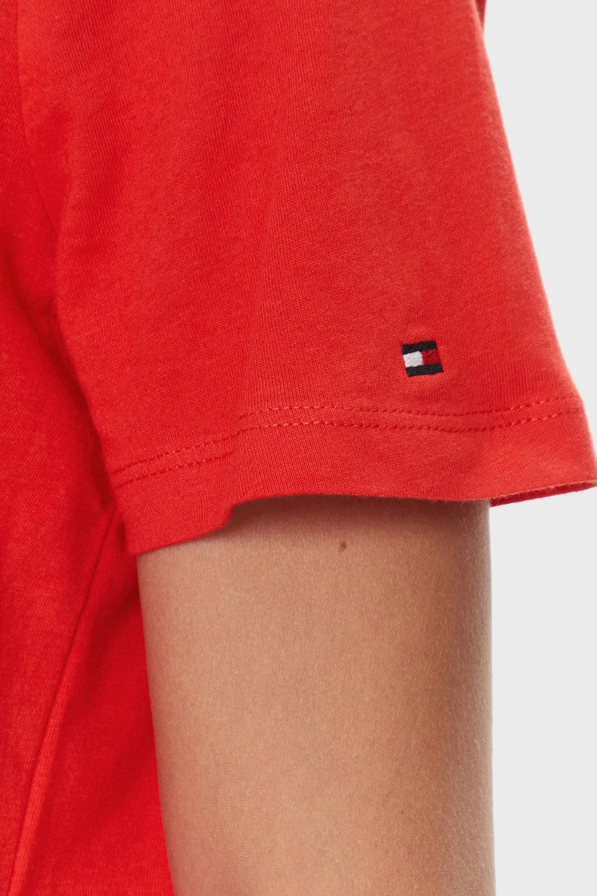 Tommy Hilfiger Logolu Pamuklu Regular Fit Bisiklet Yaka Kadın T Shirt WW0WW40276 SNE KIRMIZI - 4