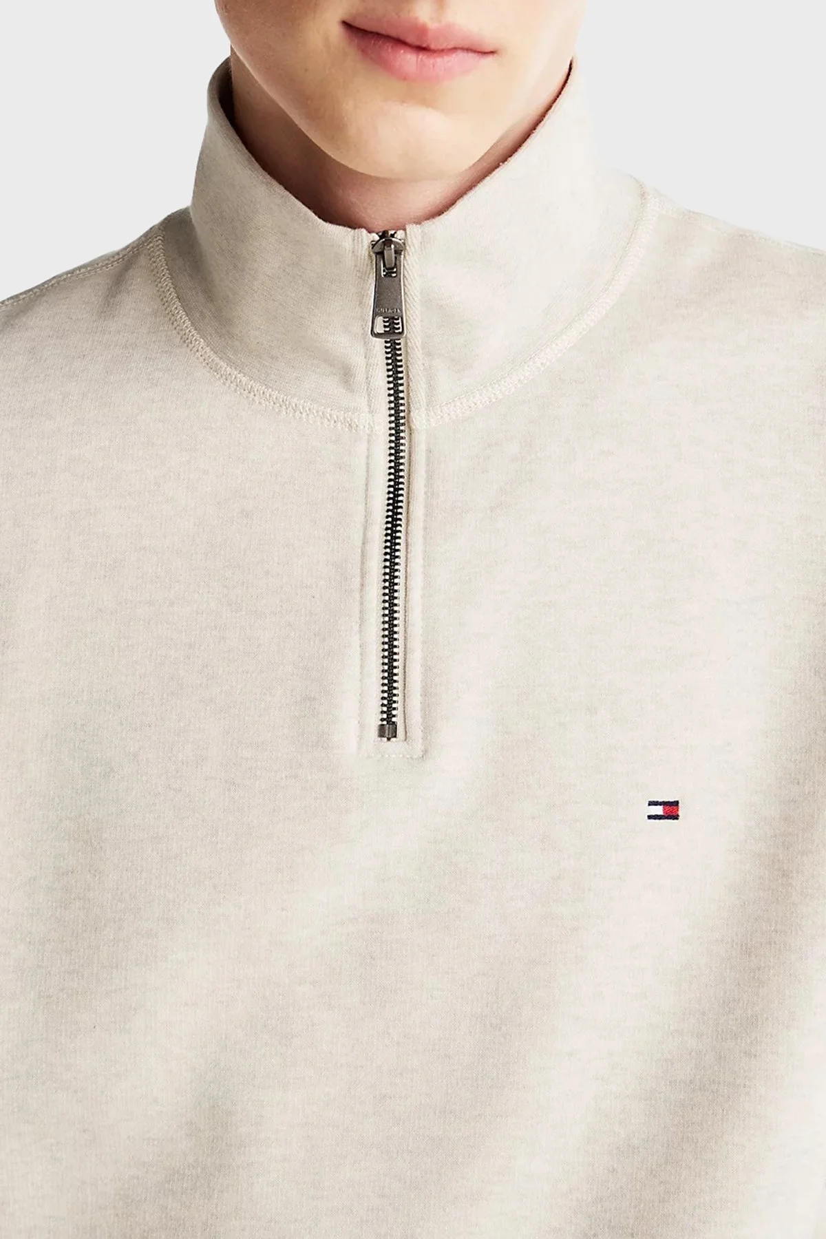 Tommy Hilfiger Logolu Pamuklu Regular Fit Yarım Fermuarlı Dik Yaka Polar Erkek Sweat MW0MW37233 HGF BEJ - 4