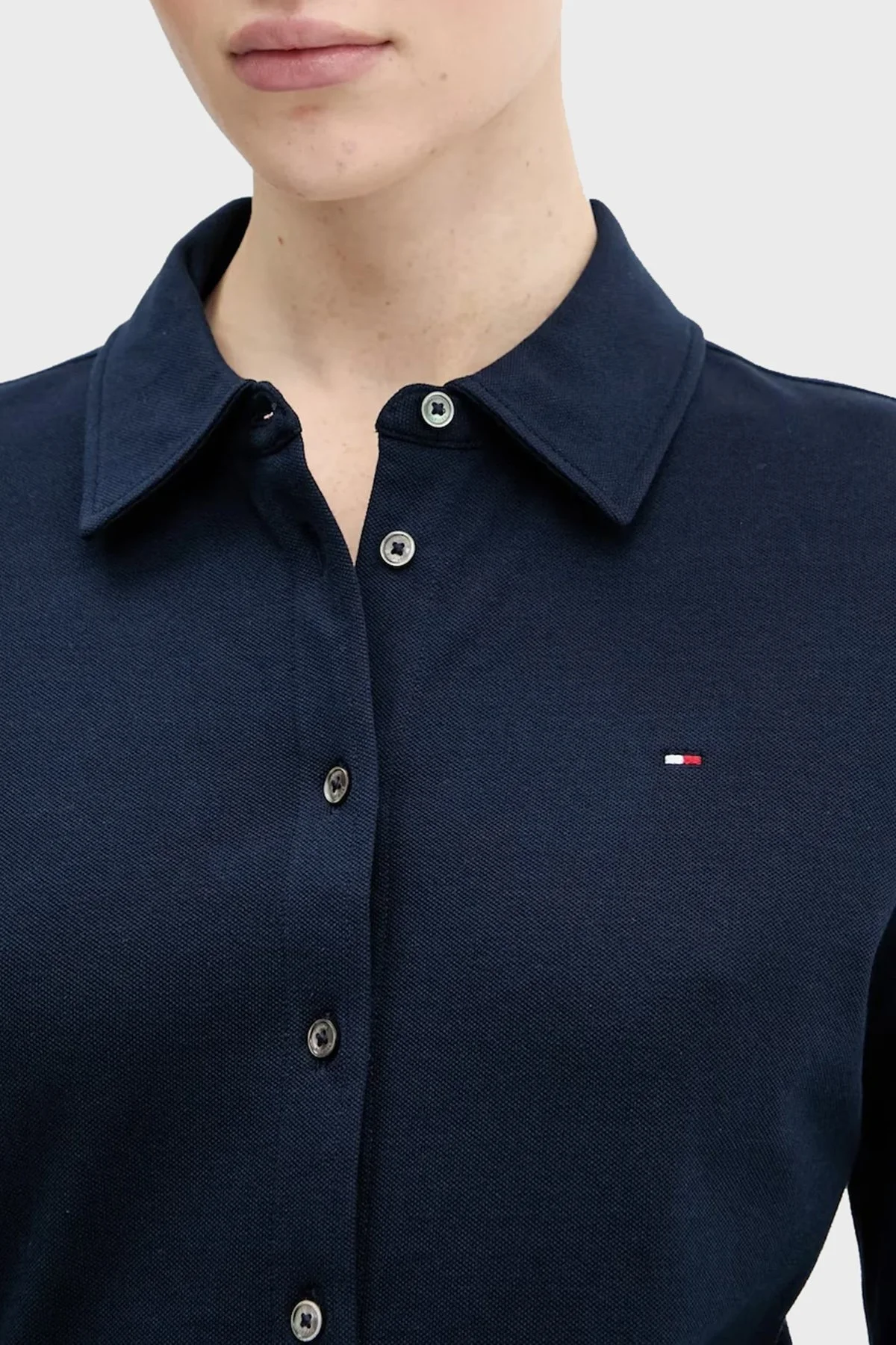 Tommy Hilfiger Logolu Pamuklu Slim Fit Uzun Kollu Bayan Gömlek WW0WW43528 C1G LACİVERT - 4