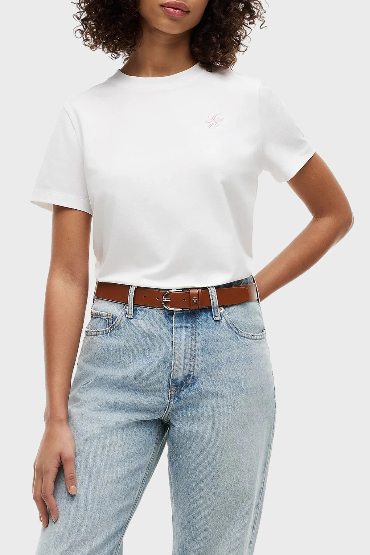 Tommy Hilfiger Logolu Regular Fit Bisiklet Yaka Kadın T Shirt WW0WW49941 YBL Beyaz - 1