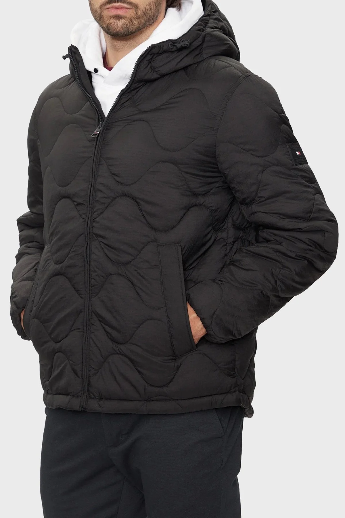 Tommy Hilfiger Logolu Regular Fit Kapitoneli Kapüşonlu Şişme Erkek Mont MW0MW36585 BDS SİYAH - 7