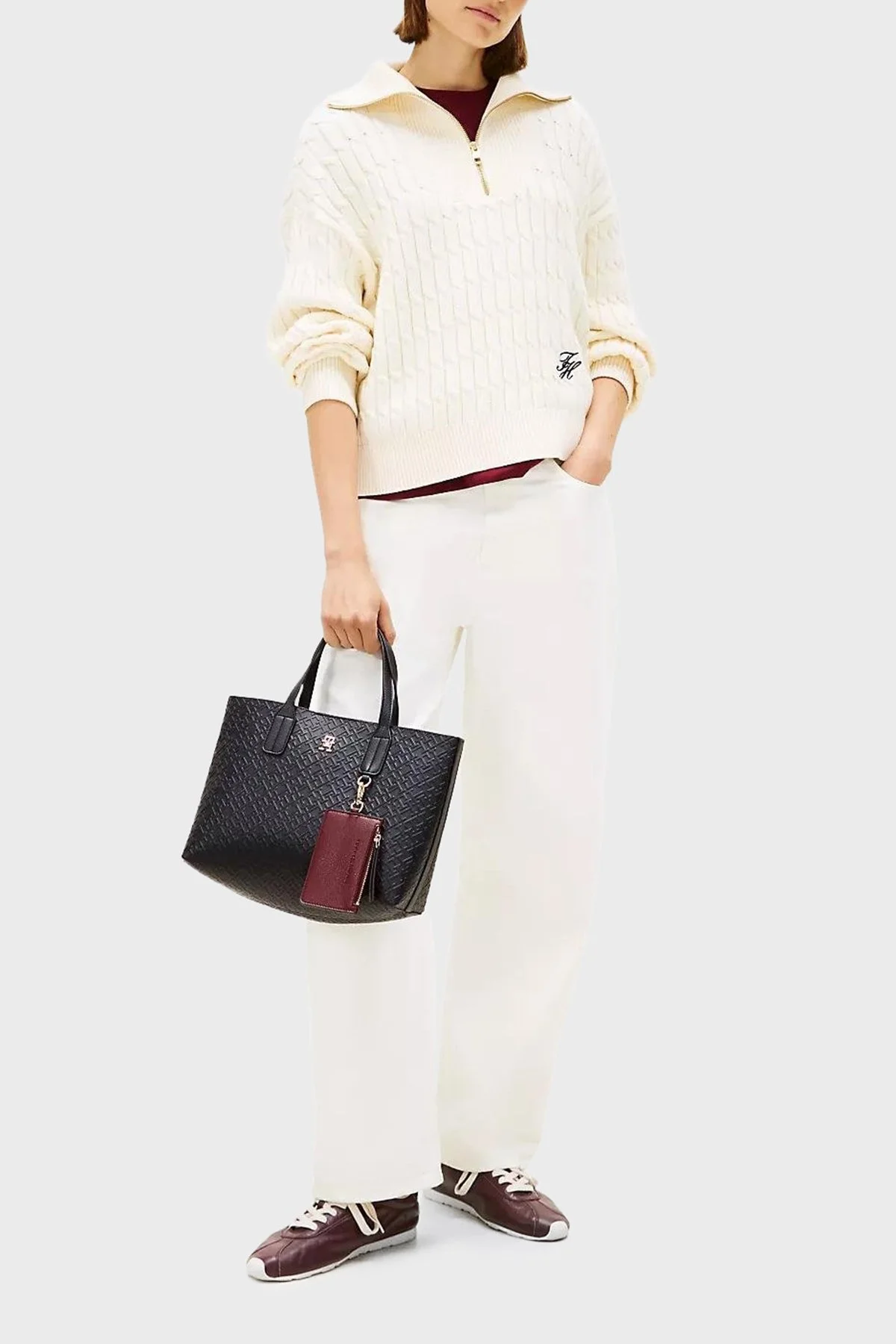 Tommy Hilfiger Logolu Sabit Askılı Bayan Çanta AW0AW18234 DW6 LACİVERT - 2