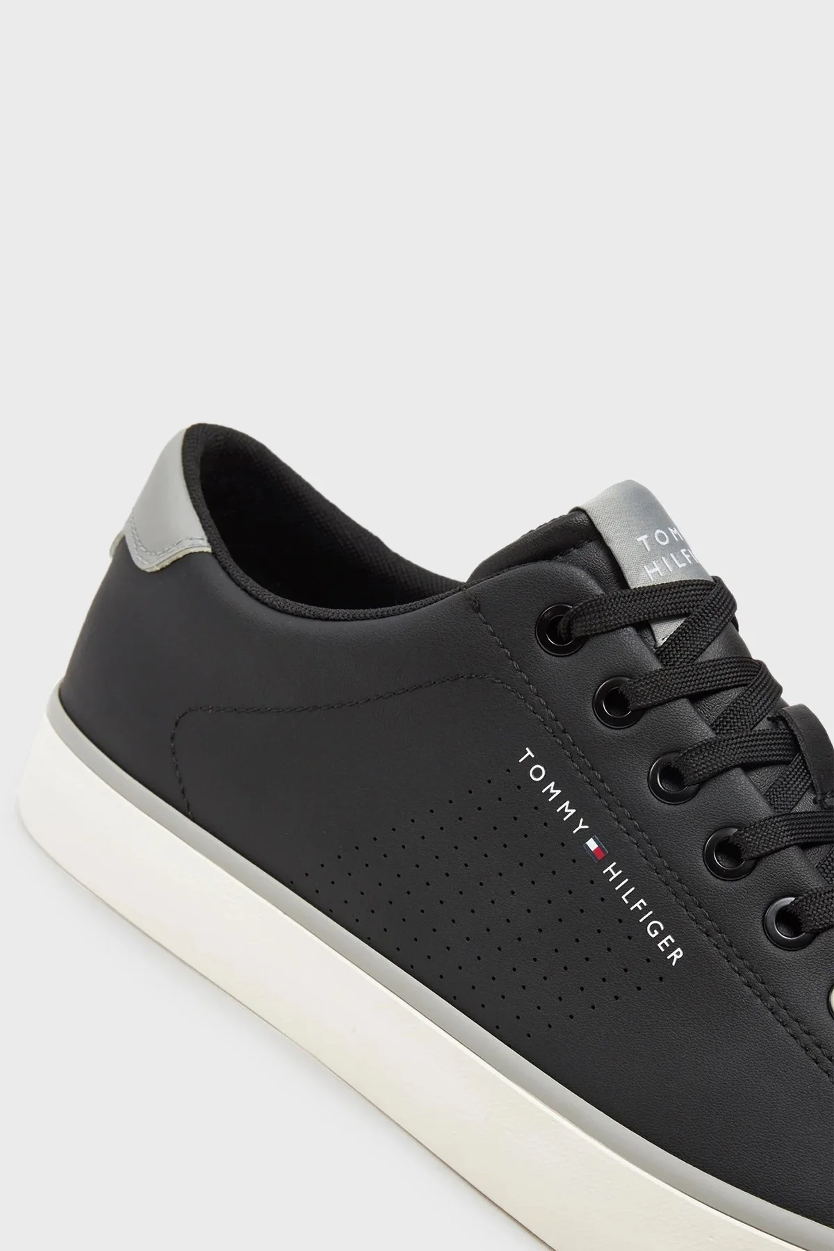 Tommy Hilfiger Logolu Sneaker Erkek Ayakkabı FM0FM05110 BDS SİYAH - 6