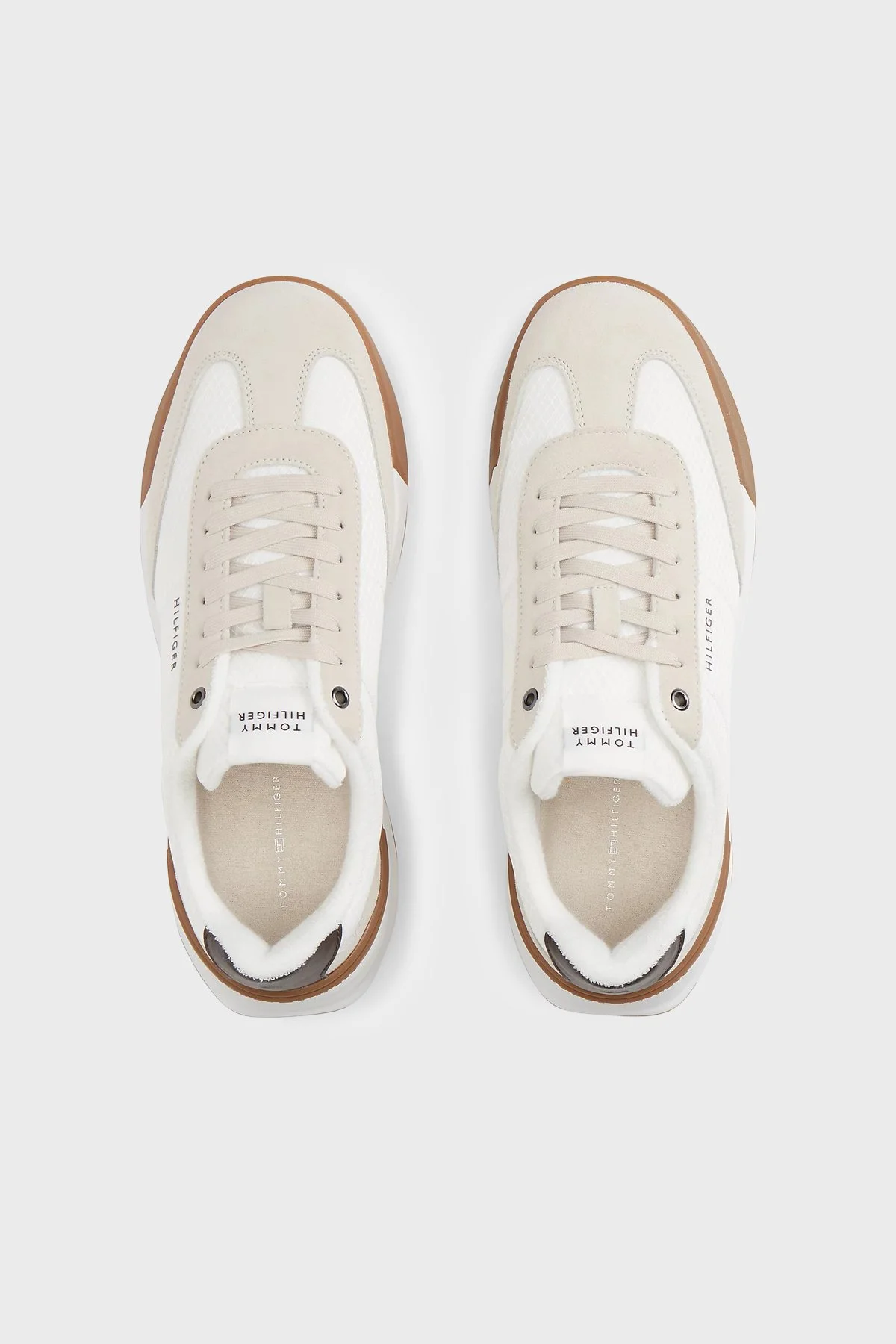 Tommy Hilfiger Logolu Süet Detaylı Sneaker Erkek Ayakkabı FM0FM05908 RA2 Taş - 3